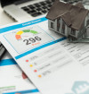 É possível comprar um imóvel com score baixo?